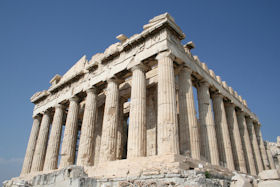 Brokstuk Parthenon weer Grieks
